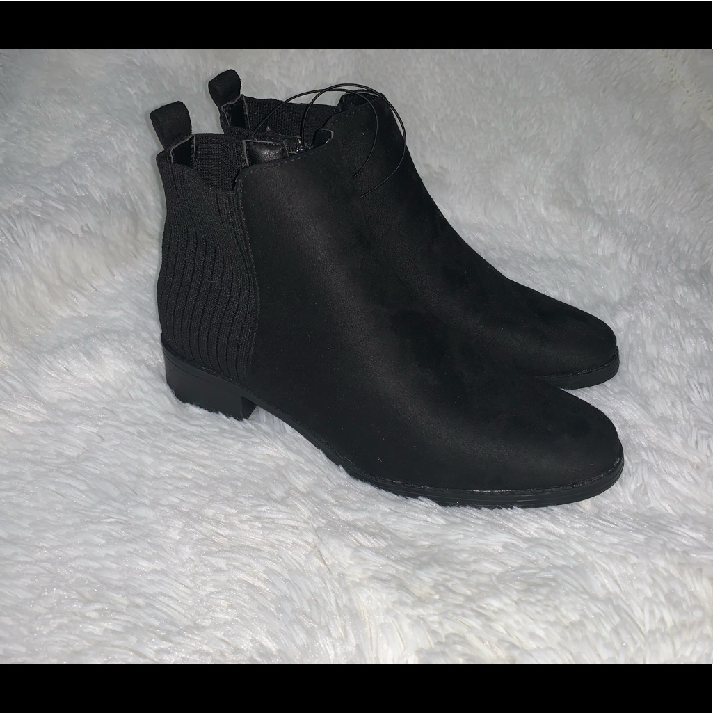 Ellen Tracy Booties Brand New Size 7 12